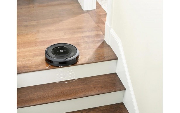 iRobot Roomba e5 Senzory proti pádu